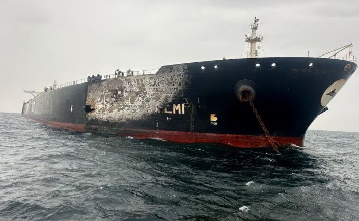 Dubai Açıklarında İran Saldırısı: Tanker Yandı